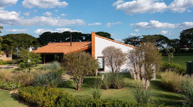 Montemor House by Brasil Arquitetura in Brazil