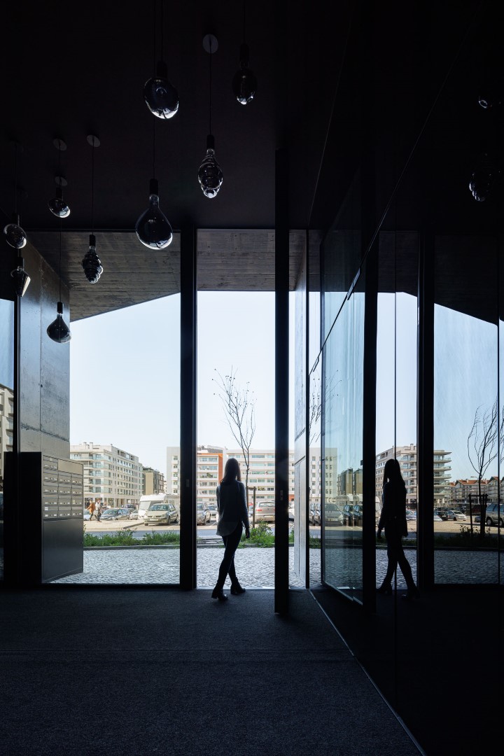Puro Homes by Mario Alves Arquiteto in Aveiro, Portugal Puro Homes by Mario Alves Arquiteto in Aveiro, Portugal