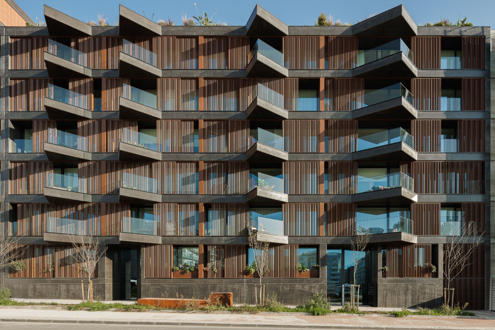 Puro Homes by Mario Alves Arquiteto in Aveiro, Portugal Puro Homes by Mario Alves Arquiteto in Aveiro, Portugal