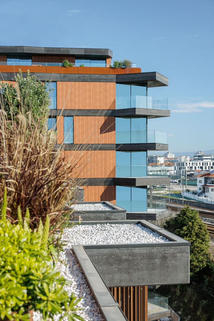 Puro Homes by Mario Alves Arquiteto in Aveiro, Portugal Puro Homes by Mario Alves Arquiteto in Aveiro, Portugal