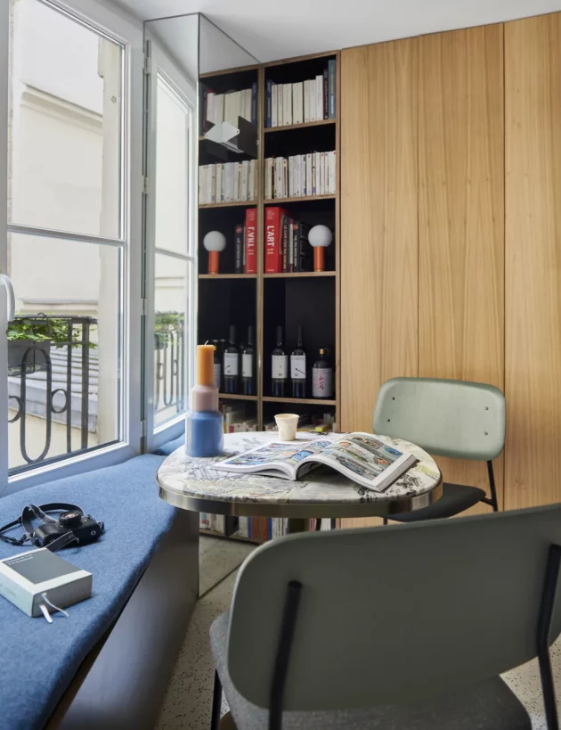 How to customize a furnished studio?