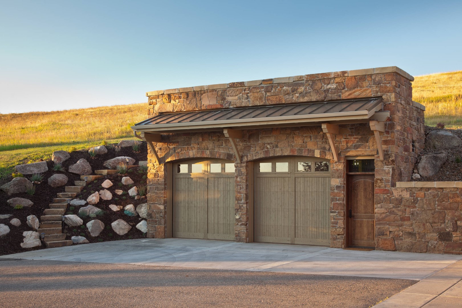 20 Amazing Rustic Garage Exterior Designs That Simply Fit In 20 Amazing Rustic Garage Exterior Designs That Simply Fit In