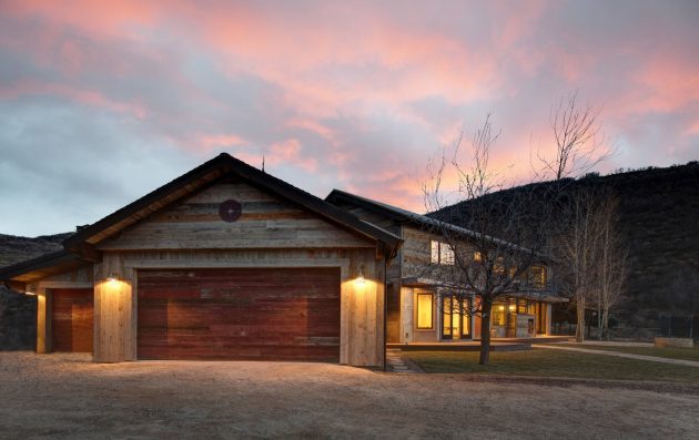 20 Amazing Rustic Garage Exterior Designs That Simply Fit In