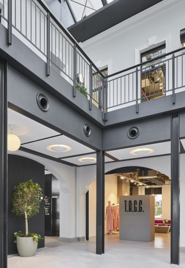 A Simple and Functional Store Design: TAGG Galataport in Istanbul