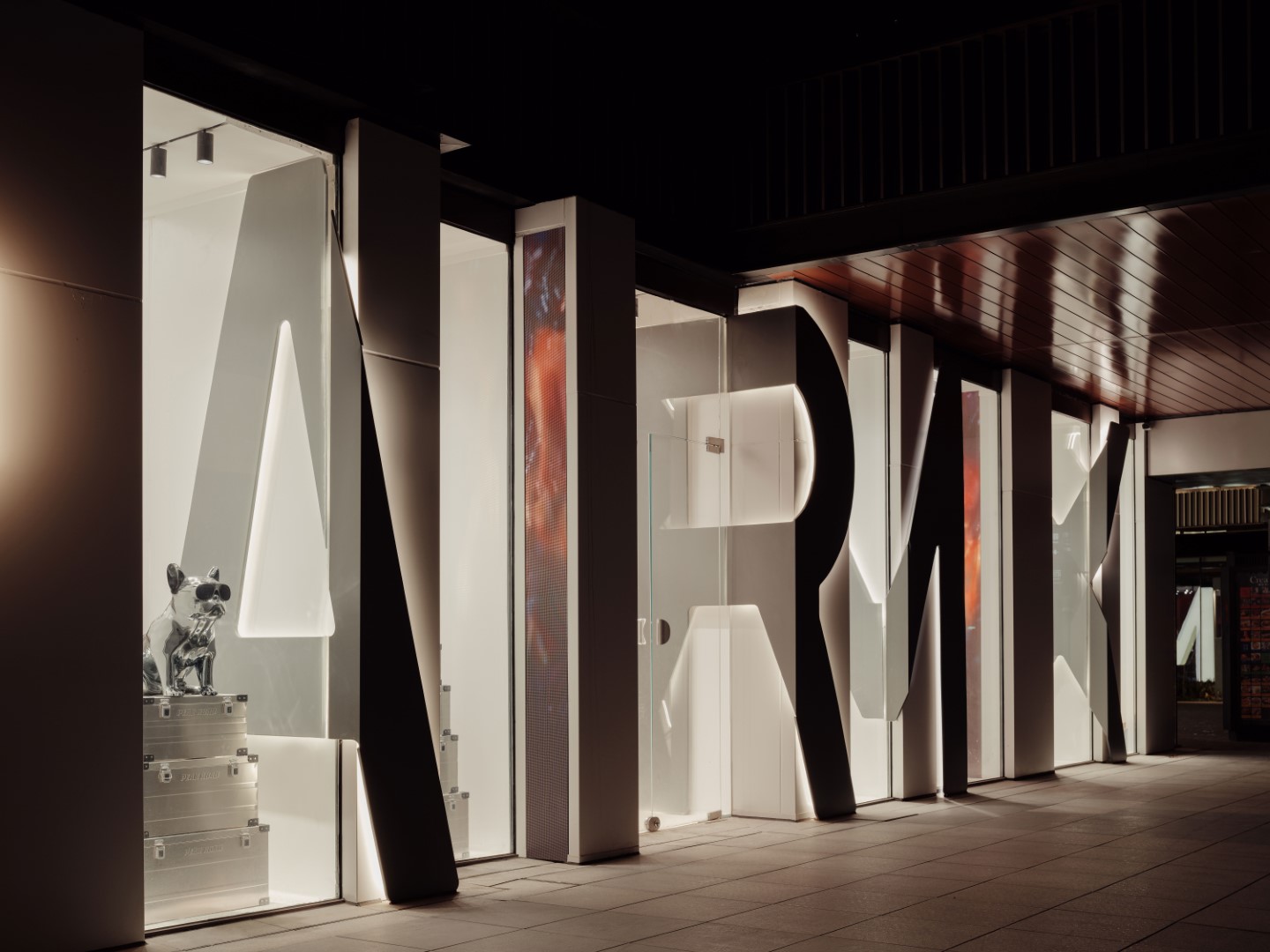 AIRMIX Lifestyle Concept Store by SpActrum in Xi'an, China AIRMIX Lifestyle Concept Store by SpActrum in Xi'an, China