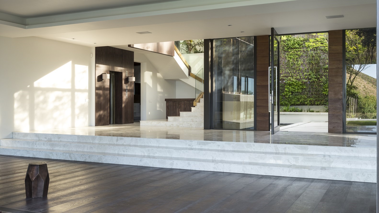 Avenue Fresnaye Villa by Jenny Mills Architects in Cape Town, South Africa Avenue Fresnaye Villa by Jenny Mills Architects in Cape Town, South Africa