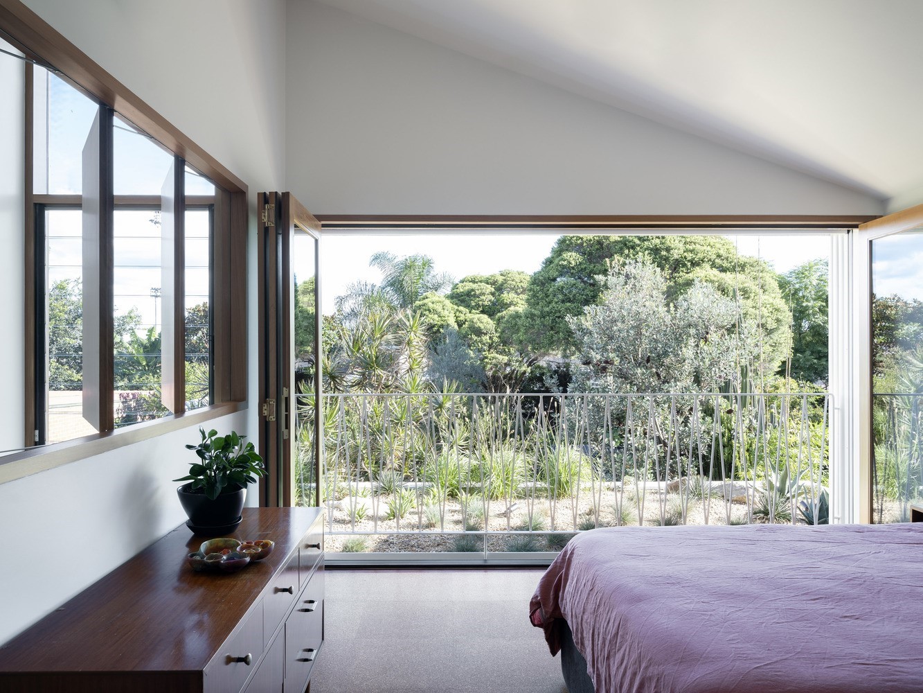 Fondue House by Castlepeake Architects in Marrickville, Australia