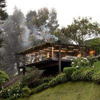 Mirador House by RAMA studio in Ecuador