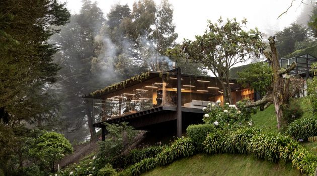 Mirador House by RAMA studio in Ecuador