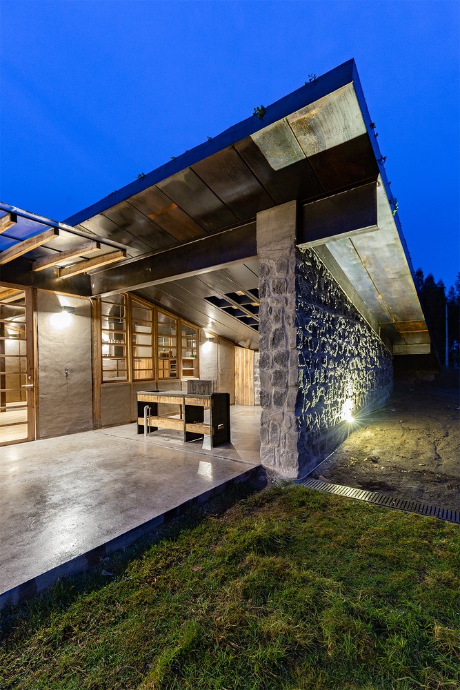 Patios House by RAMA Estudio in Cotopaxi, Ecuador Patios House by RAMA Estudio in Cotopaxi, Ecuador