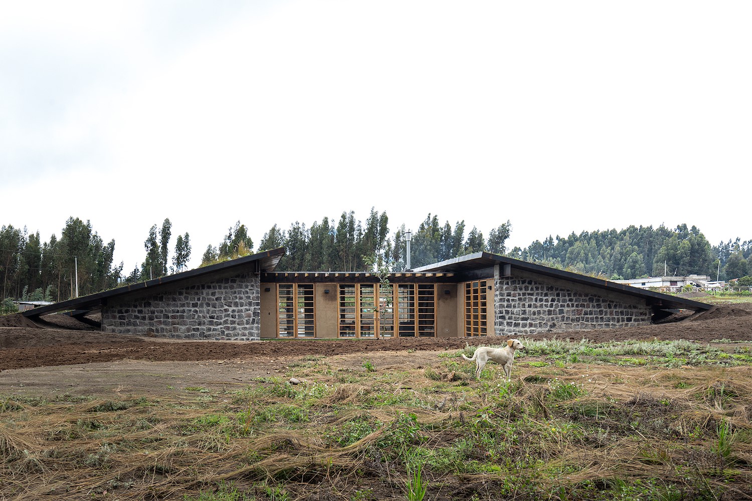 Patios House by RAMA Estudio in Cotopaxi, Ecuador Patios House by RAMA Estudio in Cotopaxi, Ecuador