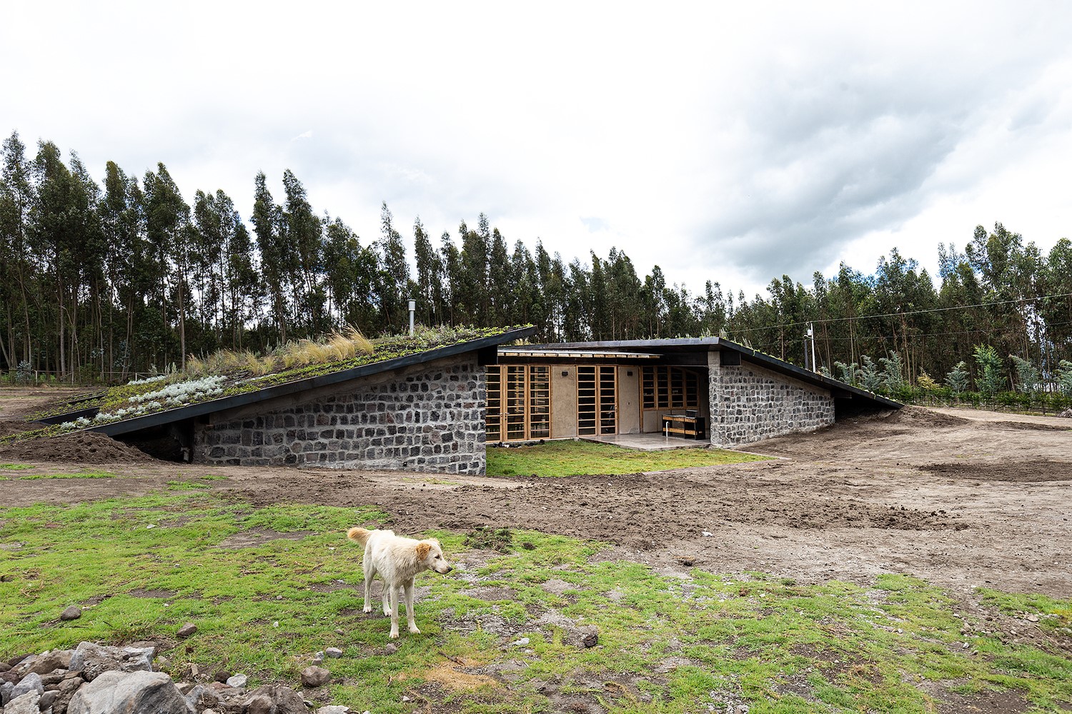 Patios House by RAMA Estudio in Cotopaxi, Ecuador Patios House by RAMA Estudio in Cotopaxi, Ecuador