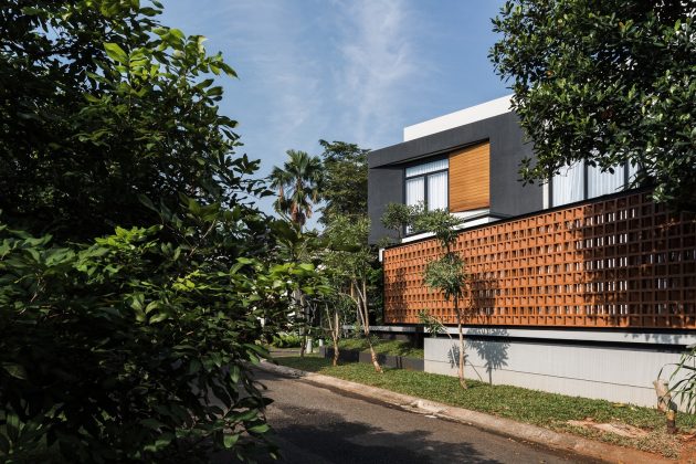Twisted Detached House by Phidias Indonesia in Indonesia