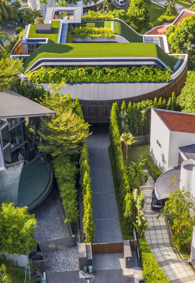 Water Garden House by Wallflower Architecture + Design in Tanglin, Singapore
