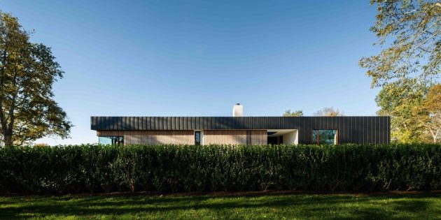 Watermill House by Office of Architecture on Long Island, New York