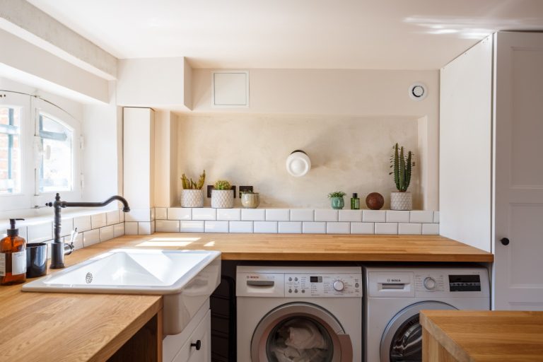 16 Ideal Mediterranean Laundry Room Designs That Are More Than Practical