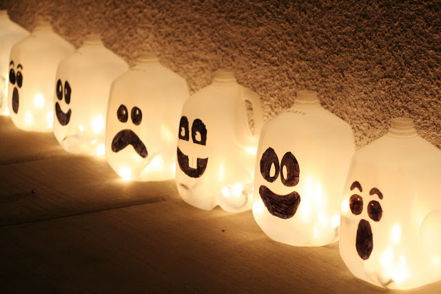 17 Eerie Halloween Crafts For Your Theme Party