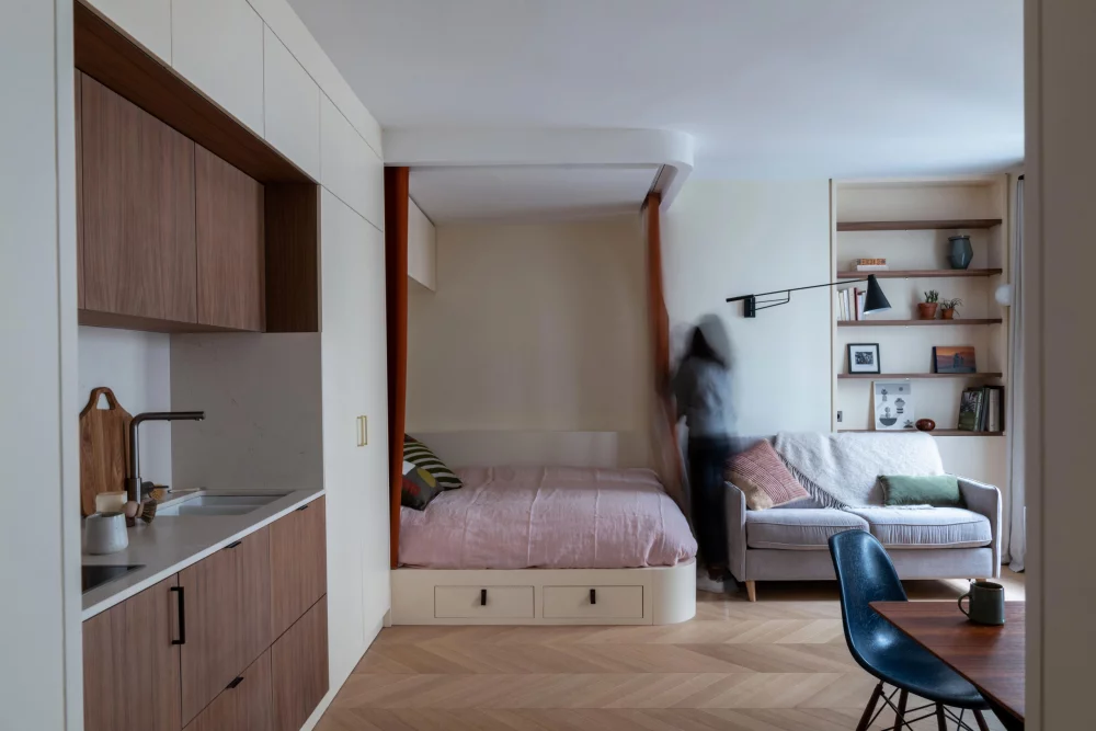 In Paris, 32m² optimized for a delightful family down to earth living In Paris, 32m² optimized for a delightful family down to earth living