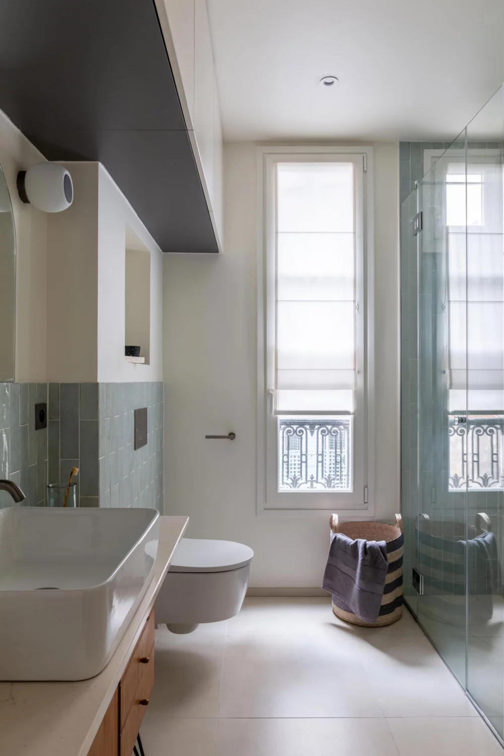 In Paris, 32m² optimized for a delightful family down to earth living In Paris, 32m² optimized for a delightful family down to earth living