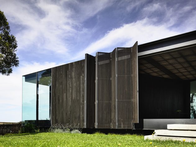 Bluff House by Rob Kennon Architects in Flinders, Australia