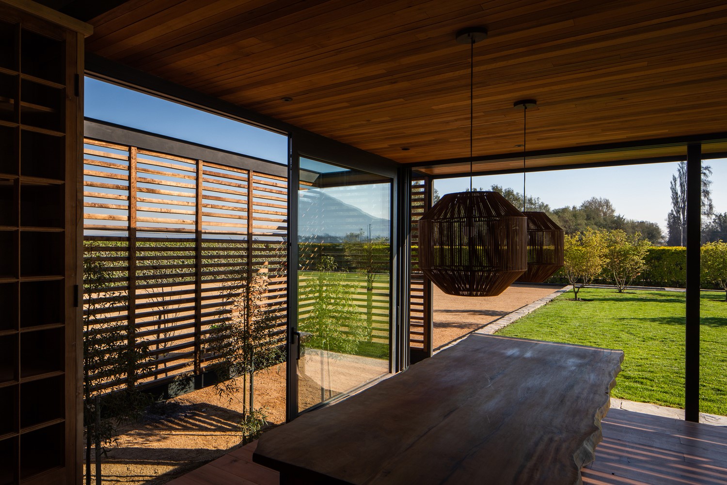 Extension in Isla Maipo by Pedro Ruiz + Benjamín Smart in Chile Extension in Isla Maipo by Pedro Ruiz + Benjamín Smart in Chile