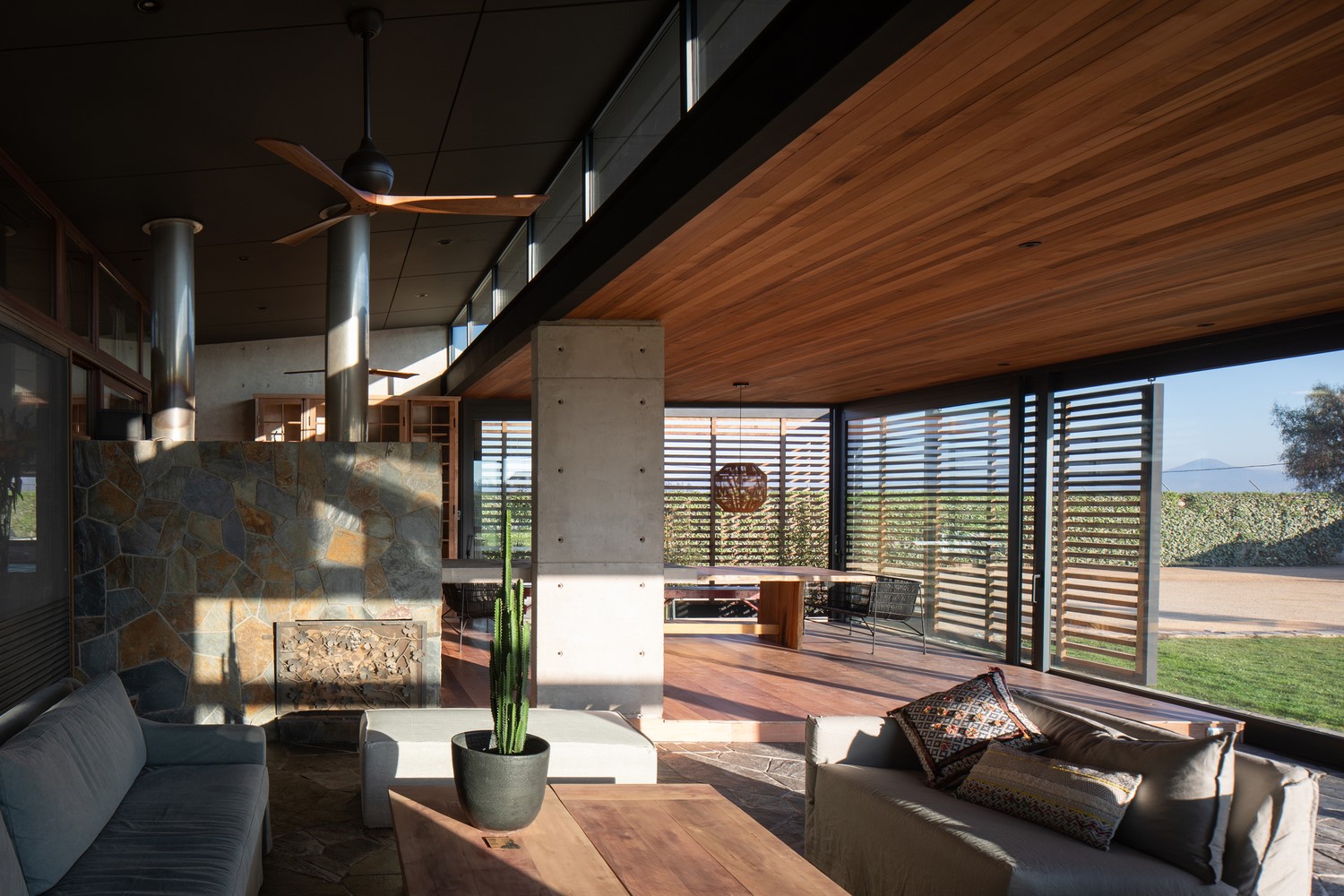 Extension in Isla Maipo by Pedro Ruiz + Benjamín Smart in Chile Extension in Isla Maipo by Pedro Ruiz + Benjamín Smart in Chile