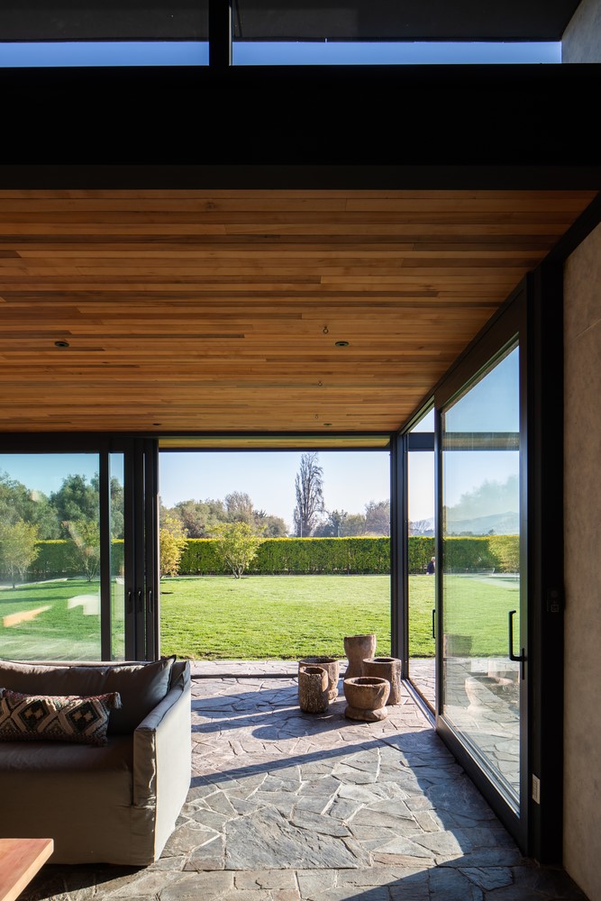 Extension in Isla Maipo by Pedro Ruiz + Benjamín Smart in Chile Extension in Isla Maipo by Pedro Ruiz + Benjamín Smart in Chile