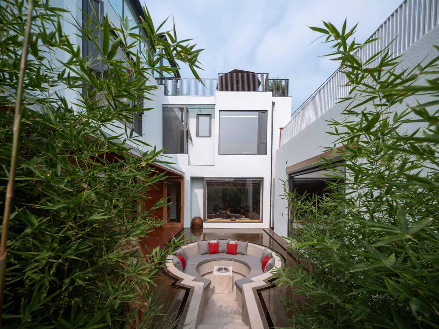 Guan Zi Zai House by Tanzo Space Design – Modern Living Rooted in Chinese Spiritual Tradition