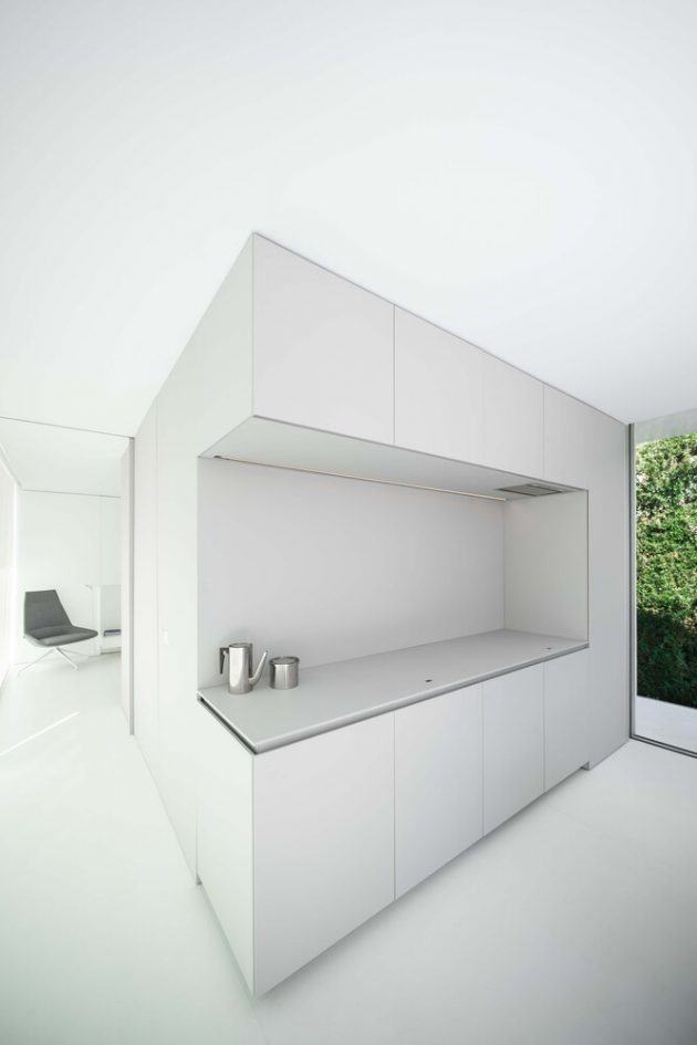 N70 NIU House by Fran Silvestre Arquitectos in Spain