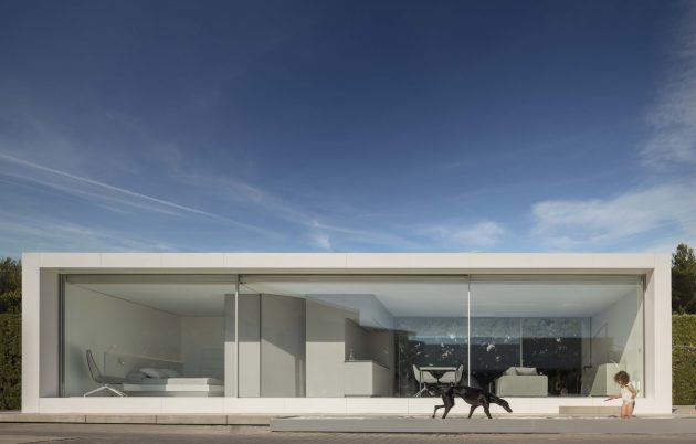 N70 NIU House by Fran Silvestre Arquitectos in Spain
