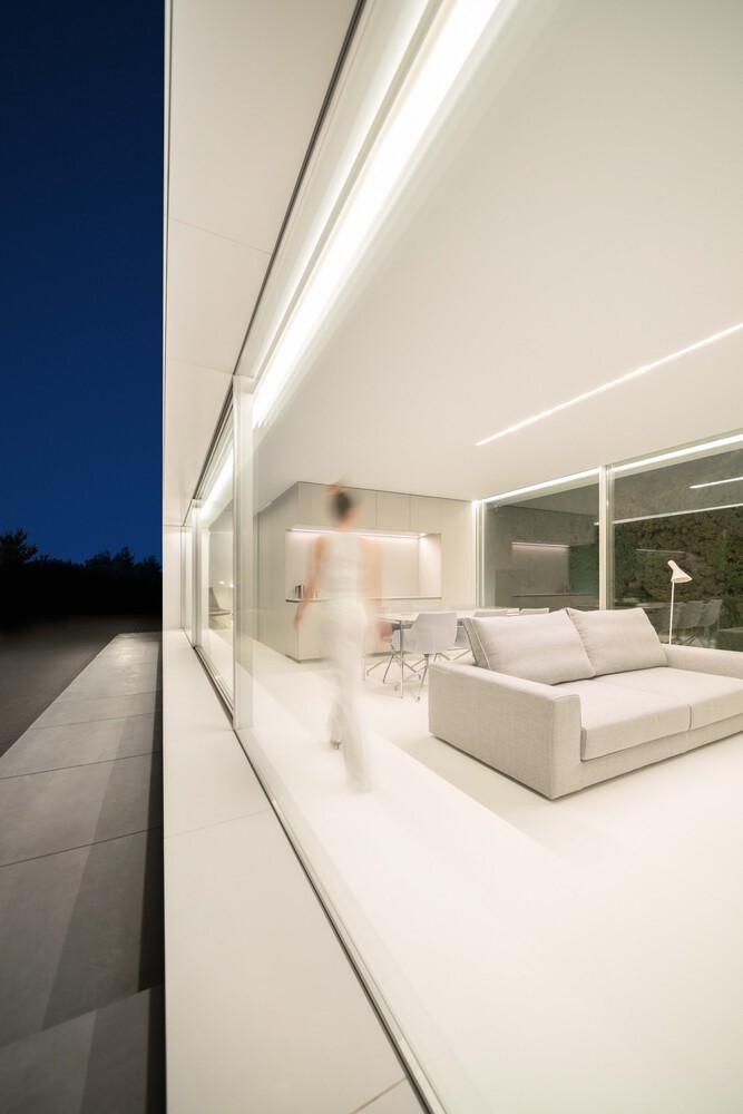 N70 NIU House by Fran Silvestre Arquitectos in Spain