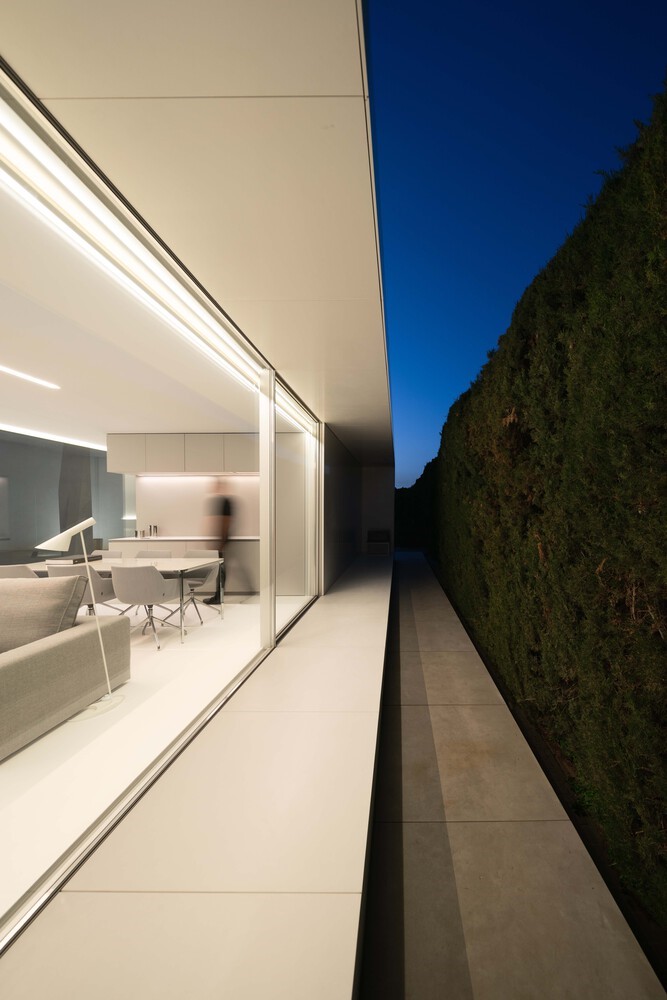 N70 NIU House by Fran Silvestre Arquitectos in Spain