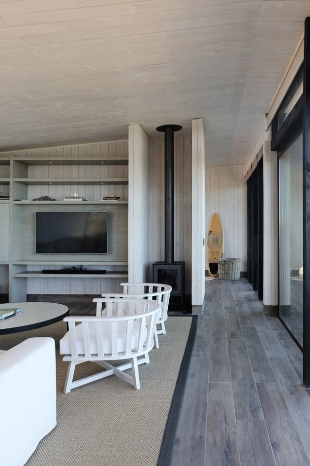 Puertecillo House by Estudio Base Arquitectos in Navidad, Chile