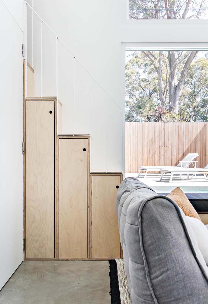 Perfect Ideas for Having Closet Under the Stairs Perfect Ideas for Having Closet Under the Stairs