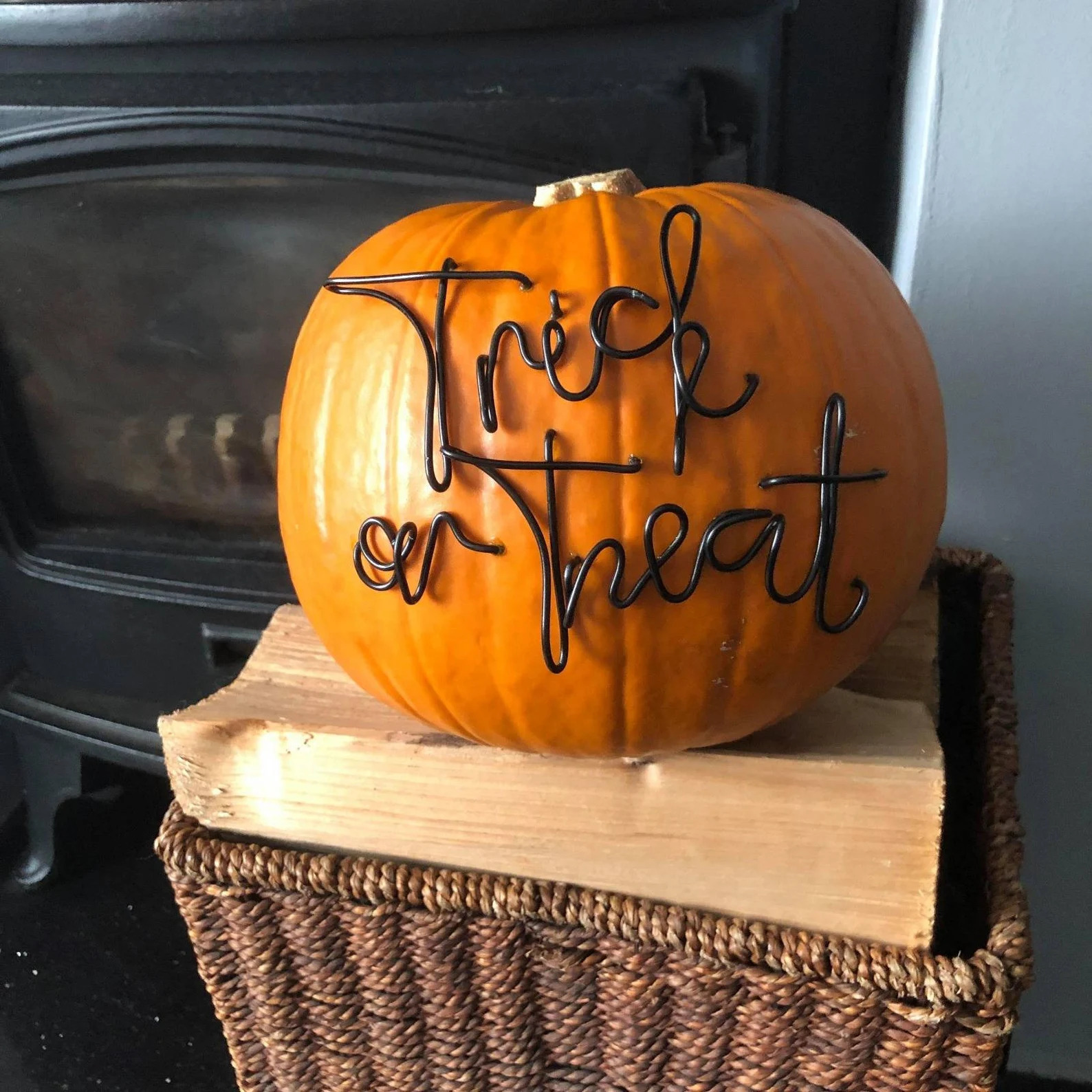 15 Awesome Last Minute Halloween Decorations For Your Home