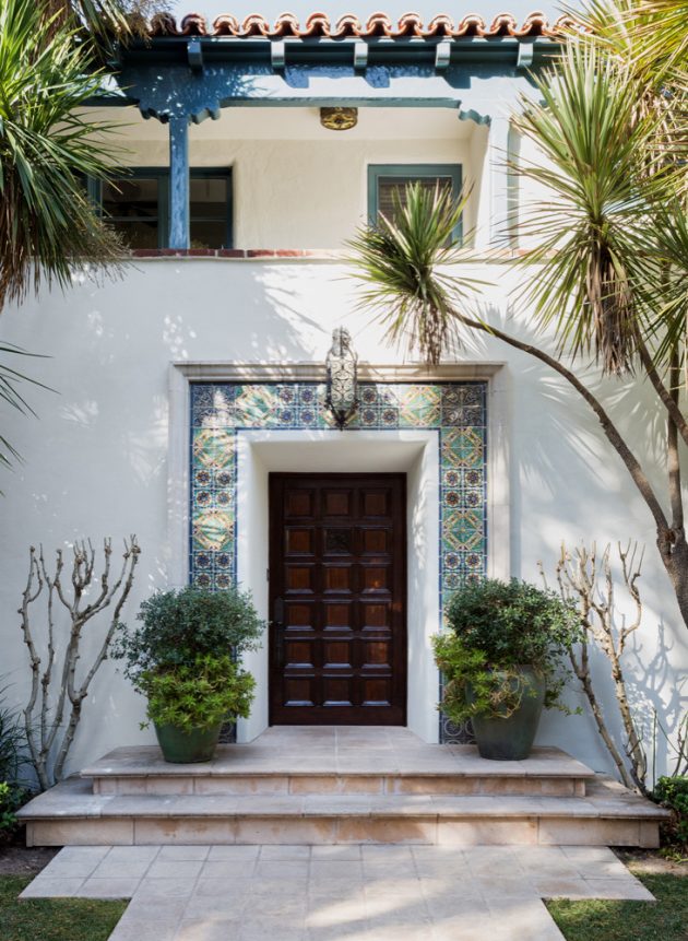 15 Elegant Mediterranean Entrance Designs You Won't Forget