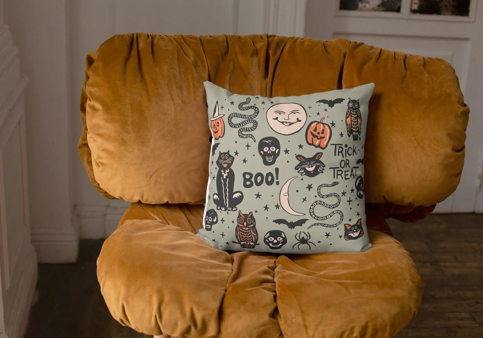 18 Fabulous Halloween Pillow Cover Ideas For Your Last-Minute Touch-up