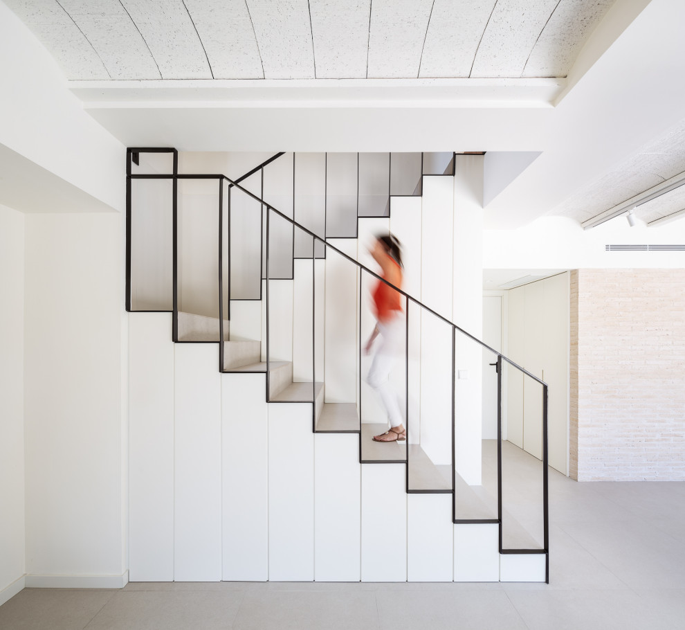 20 Stylish Mediterranean Staircase Designs That Astound With Elegance