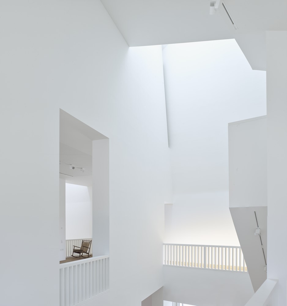 Caring Wood by James Macdonald Wright and Niall Maxwell in Kent, UK Caring Wood by James Macdonald Wright and Niall Maxwell in Kent, UK