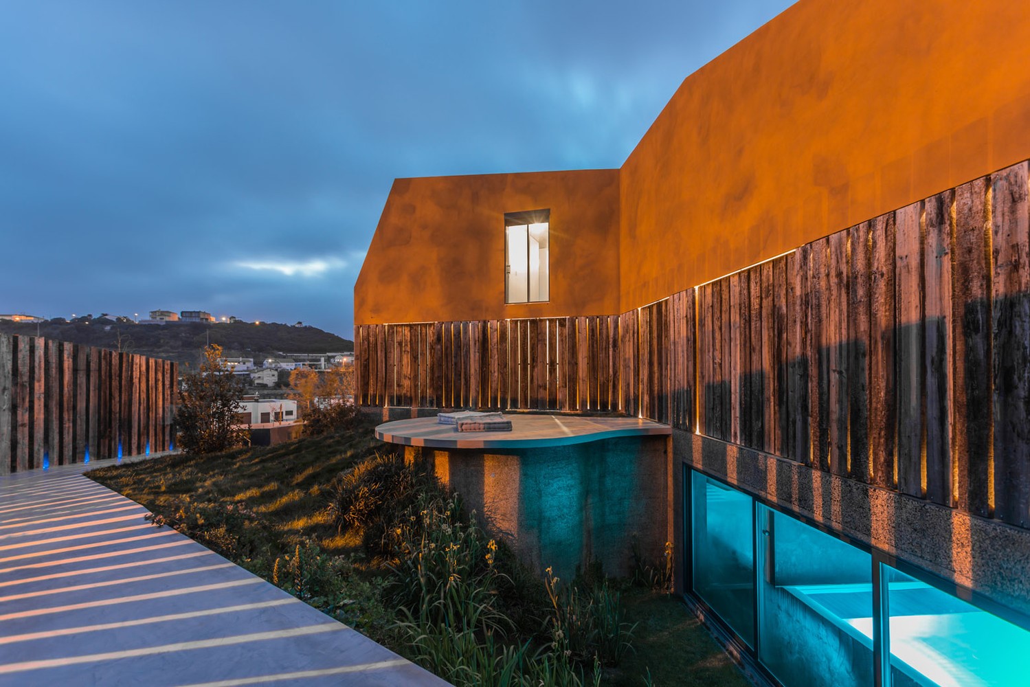 Casa Varatojo by Atelier Data in Torres Vedras, Portugal Casa Varatojo by Atelier Data in Torres Vedras, Portugal