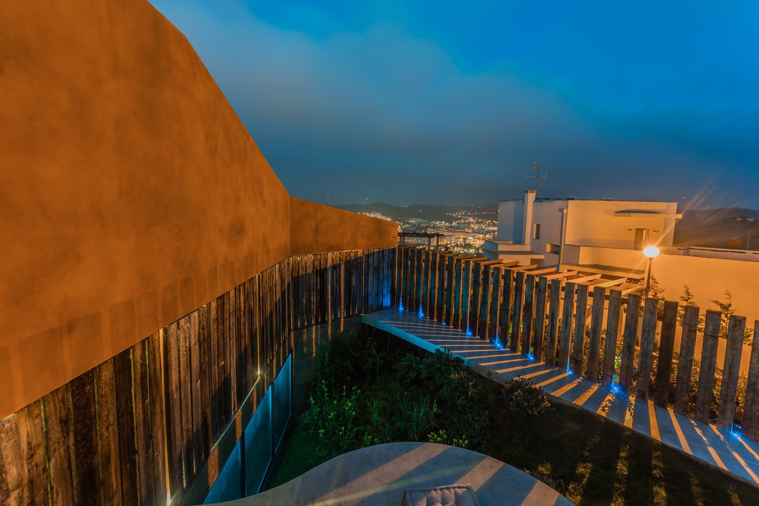 Casa Varatojo by Atelier Data in Torres Vedras, Portugal Casa Varatojo by Atelier Data in Torres Vedras, Portugal