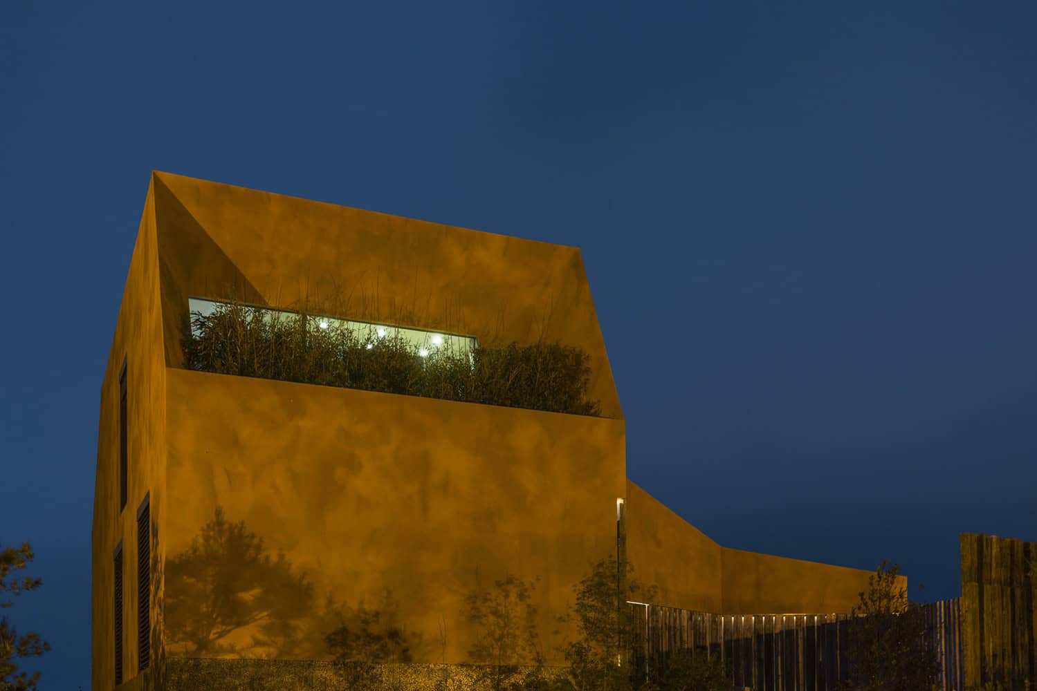 Casa Varatojo by Atelier Data in Torres Vedras, Portugal