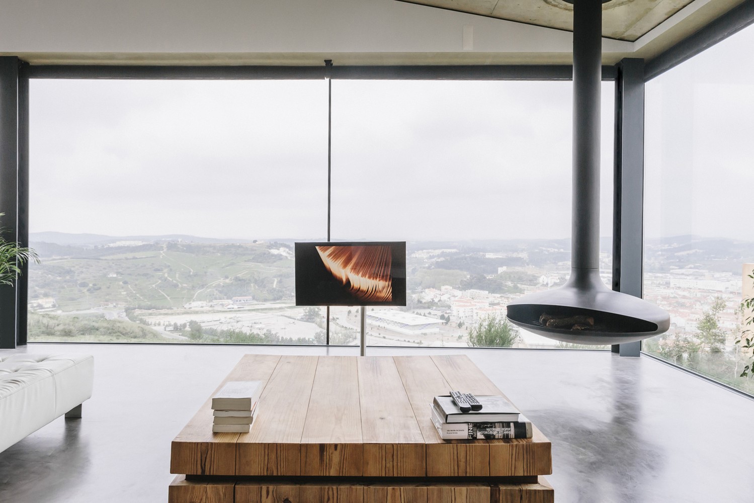 Casa Varatojo by Atelier Data in Torres Vedras, Portugal Casa Varatojo by Atelier Data in Torres Vedras, Portugal