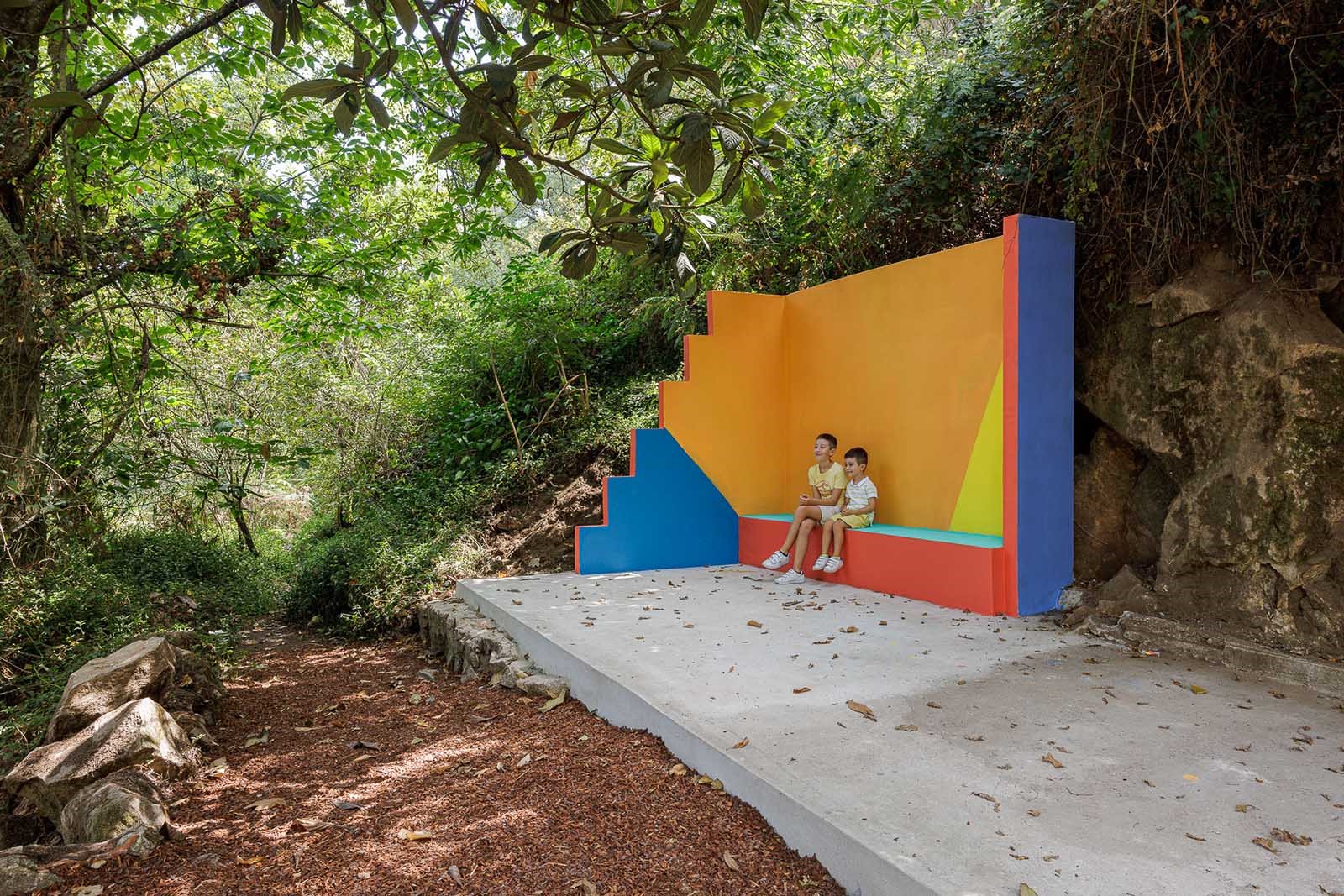 Escadinhas Footpaths by Paulo Moreira Architectures & Verkron Art Collective in Portugal Escadinhas Footpaths by Paulo Moreira Architectures & Verkron Art Collective in Portugal