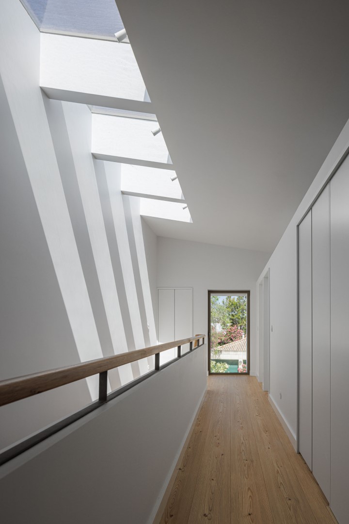 Houses in the Pine Forest by PK Arquitetos in Estoril, Portugal Houses in the Pine Forest by PK Arquitetos in Estoril, Portugal