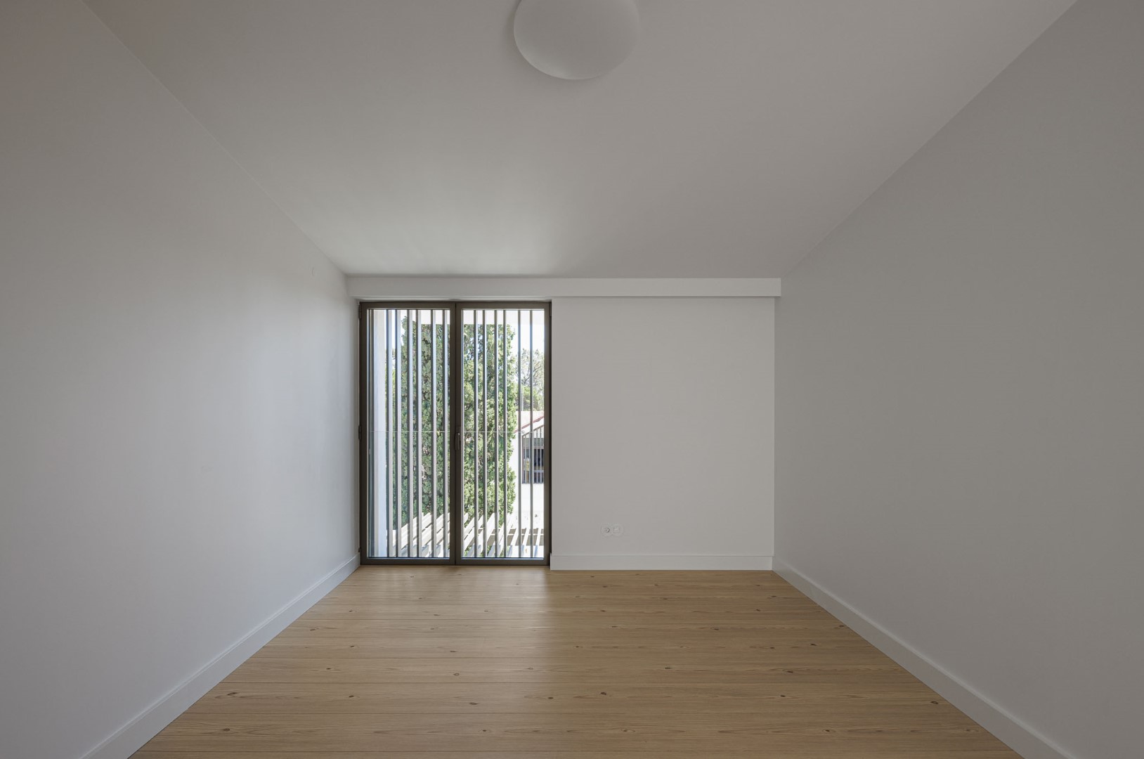 Houses in the Pine Forest by PK Arquitetos in Estoril, Portugal Houses in the Pine Forest by PK Arquitetos in Estoril, Portugal