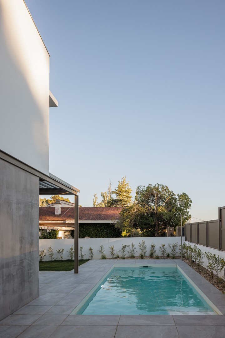 Houses in the Pine Forest by PK Arquitetos in Estoril, Portugal Houses in the Pine Forest by PK Arquitetos in Estoril, Portugal