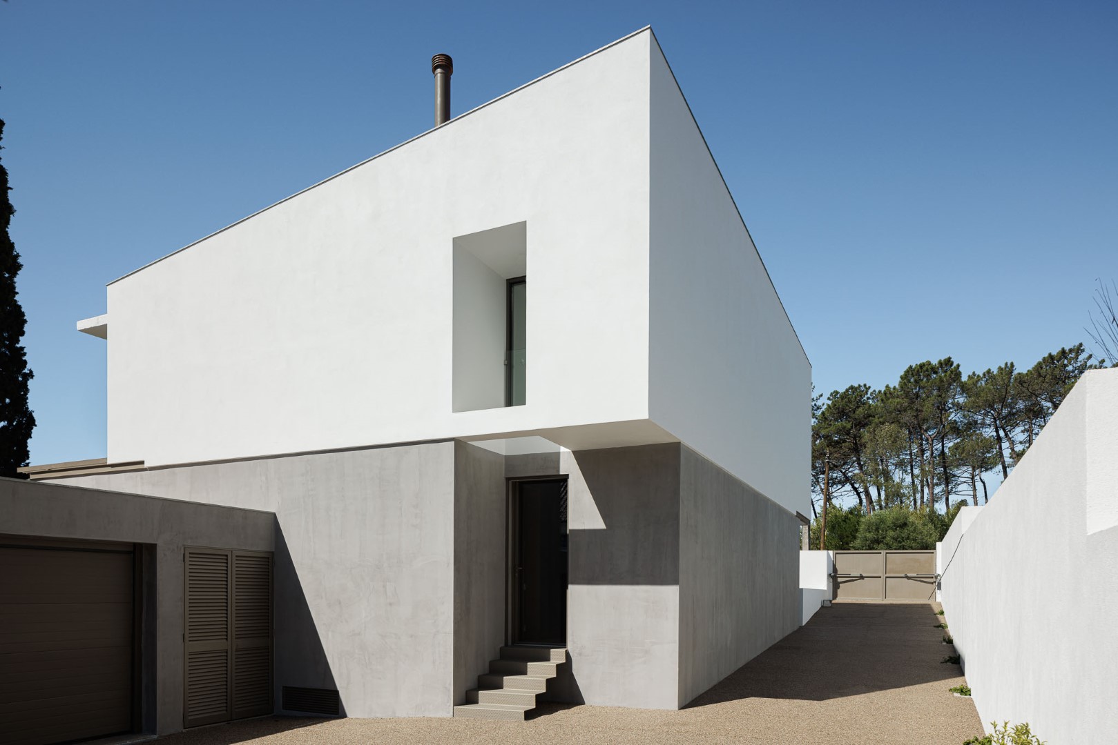 Houses in the Pine Forest by PK Arquitetos in Estoril, Portugal Houses in the Pine Forest by PK Arquitetos in Estoril, Portugal