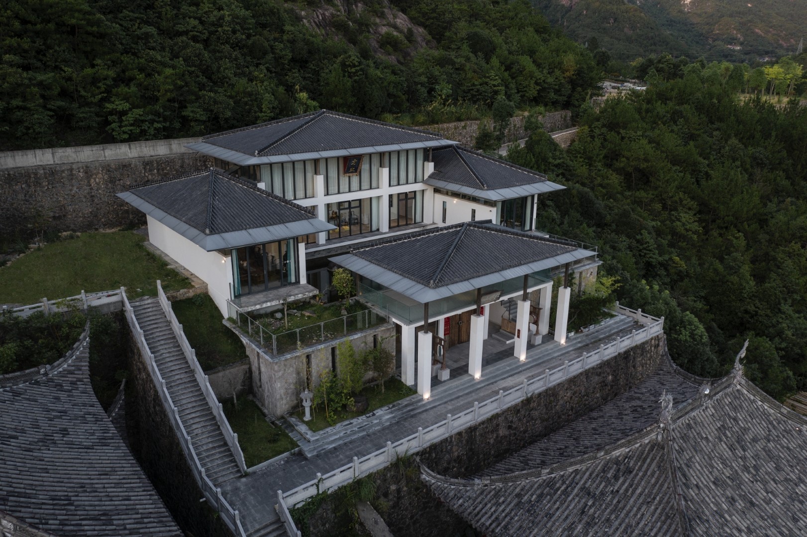 KONG Fangzhang Building in Tongbai Palace by KiKi ARCHi KONG Fangzhang Building in Tongbai Palace by KiKi ARCHi