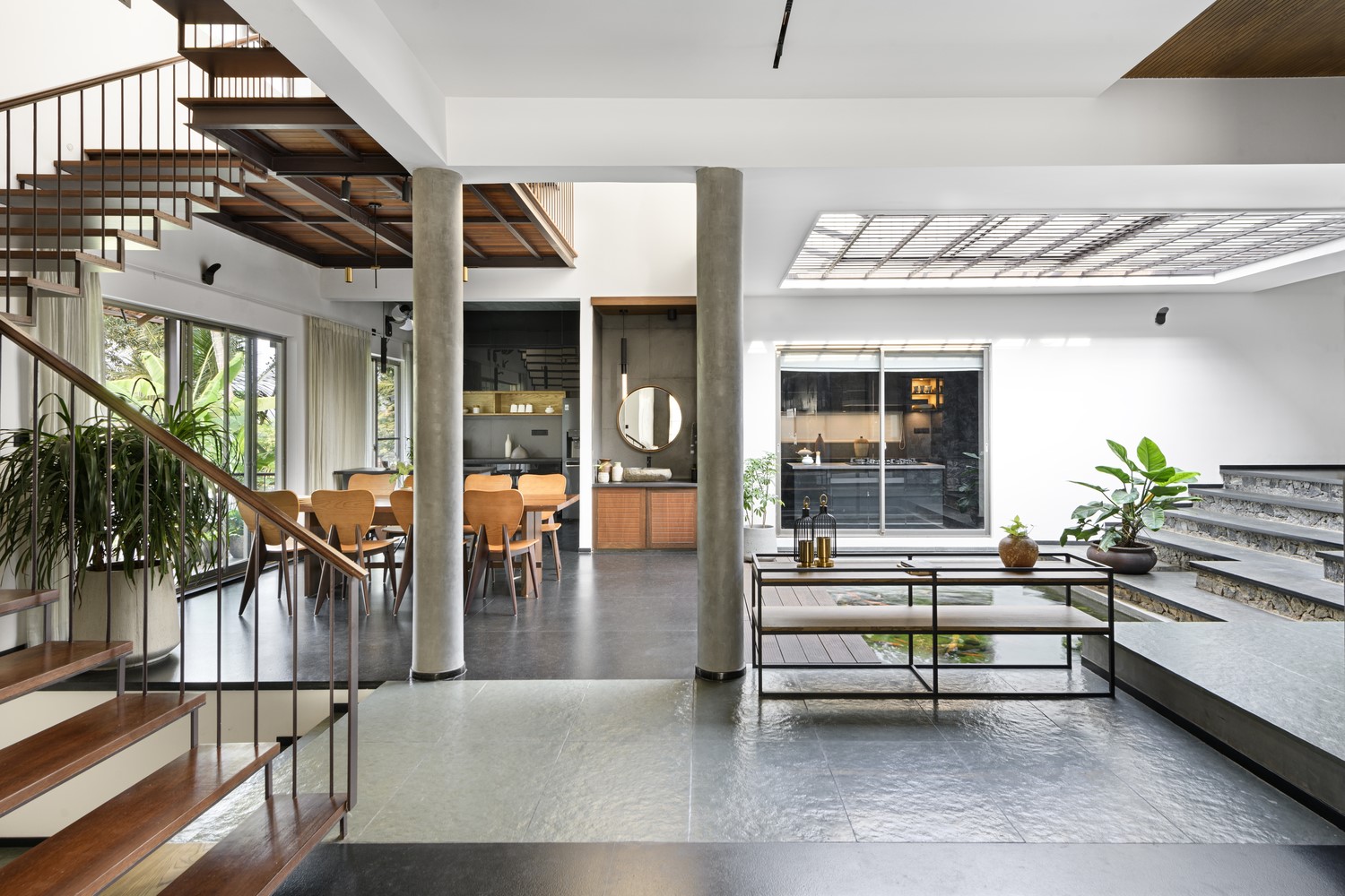 The Hidden House by Aslam Sham Architects in Kozhikode, India The Hidden House by Aslam Sham Architects in Kozhikode, India